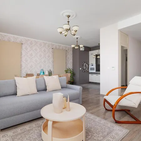 3 Bedroom With Balcony - Skawinska 18