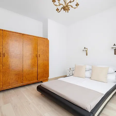 3 Bedroom With Balcony - Skawinska 18